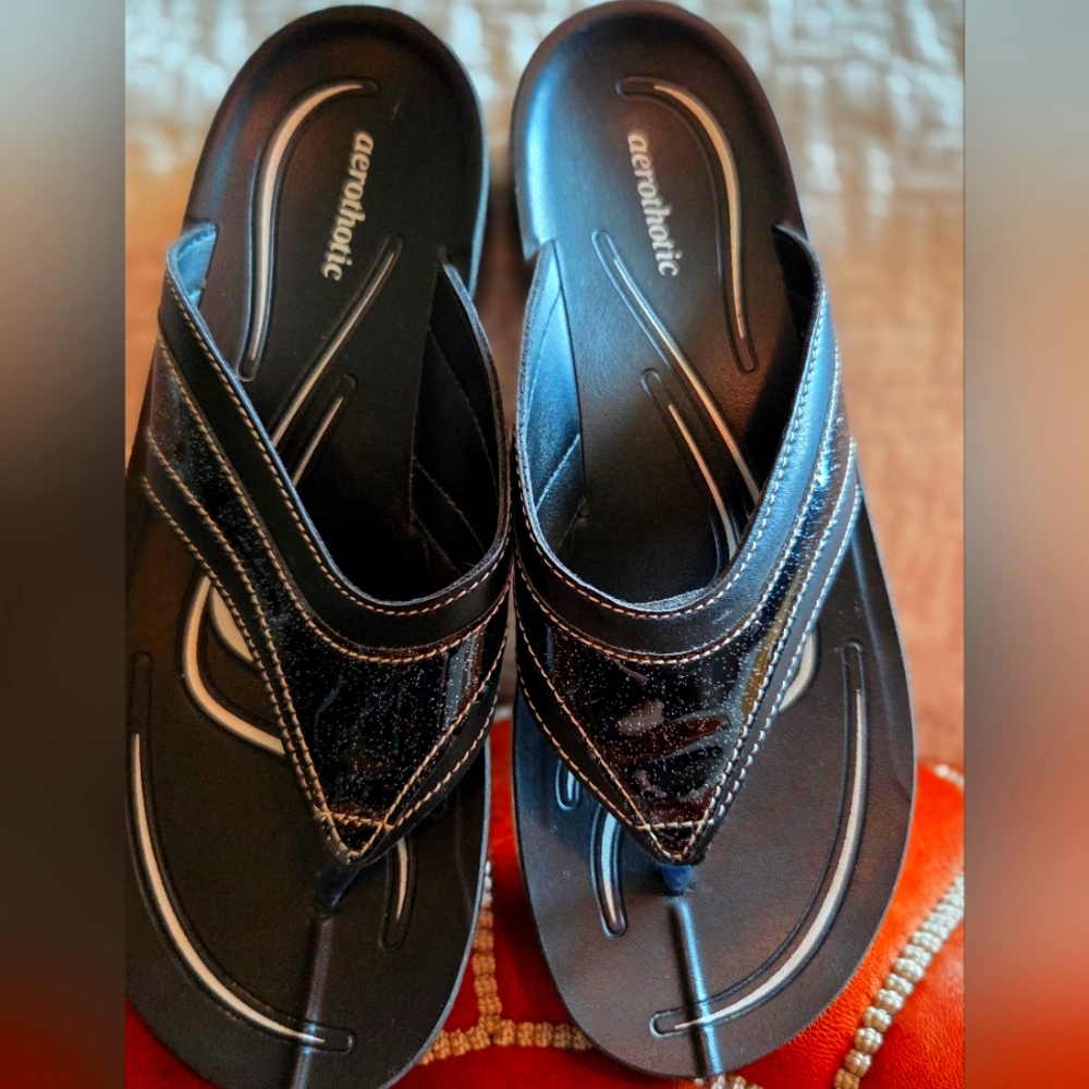 Black Aerothotic Flip Flops Black Patent With Glitter Detailing